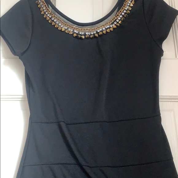 Dress - Picture 3 of 4